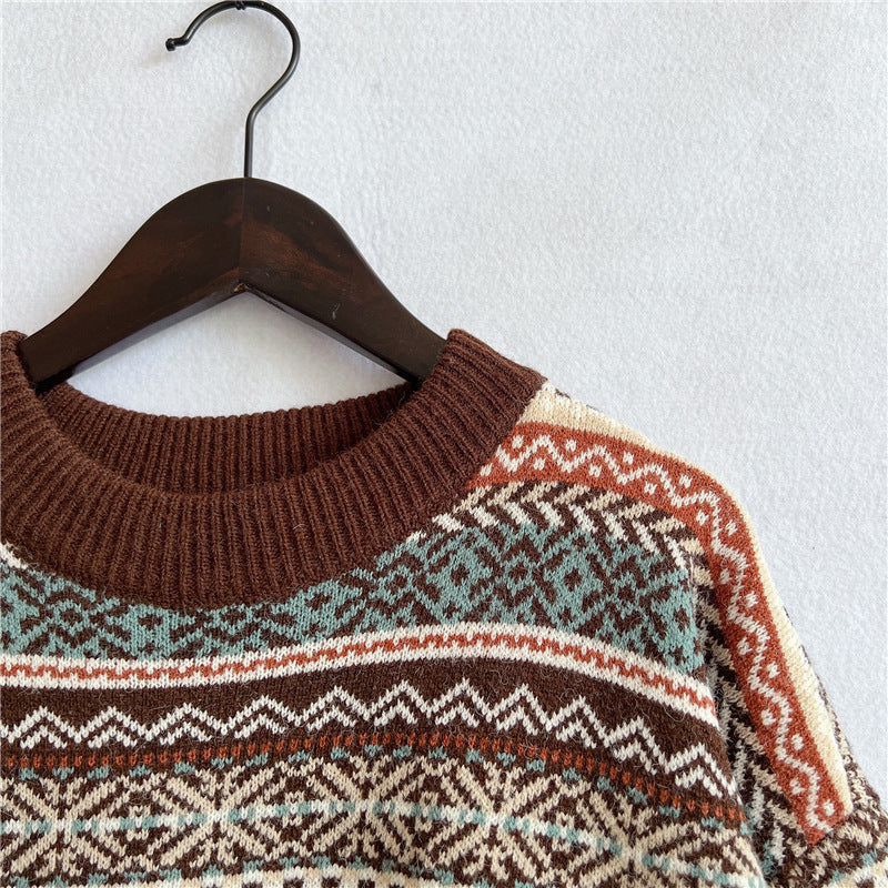 Knitted Sweater With Ethnic Print Crew Neck