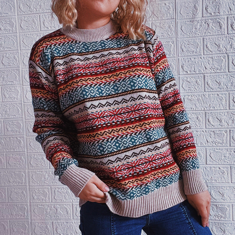 Knitted Sweater With Ethnic Print Crew Neck